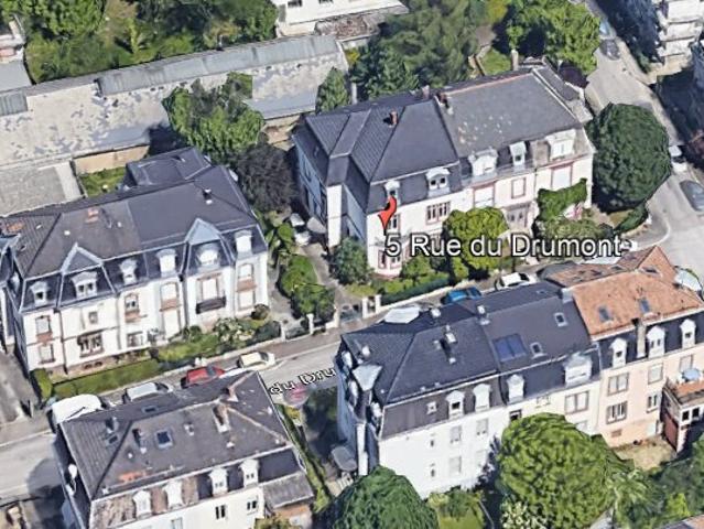 Mulhouse Bas Rebberg Maison bourgeoise de 1910 385 m2 sur 4 étages 12 pièces 9 chambres 3 salles de bain, sur