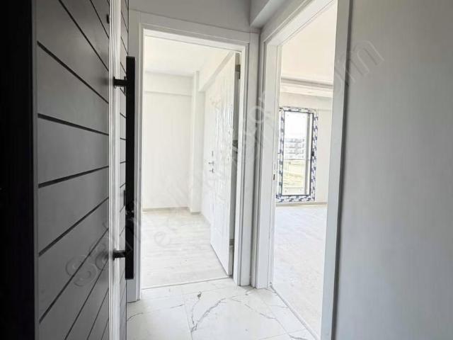 Muradıye Mahallesinde 1+1 Açık Mutfak Havuzlu Kiralık Daire