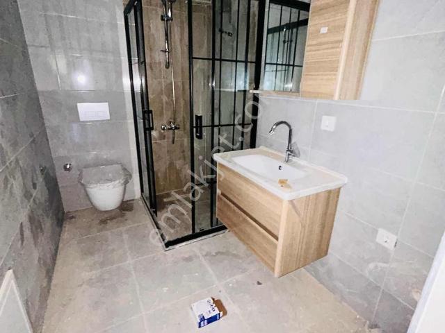 Muradiye Mah Satılık 3+1 Ebeveyn Banyolu Daire