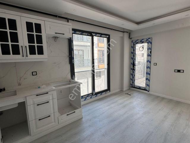 Muradiye Mahallesi 2+1 80 M2 3 Katlının 2 Katı