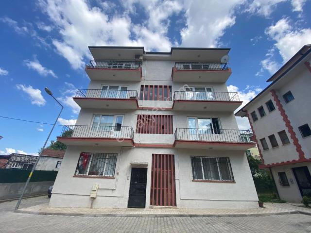 Muradiye Salı Pazarı Yanı Full Eşyalı 5+1 Kiralık Daire