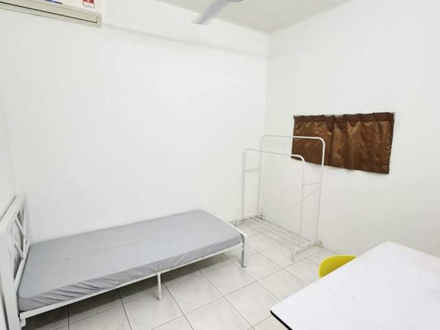 Murah 1 Month Deposit0 Deposit Bandar Utama Room RentLocation NearbyLRT Damansara Idaman