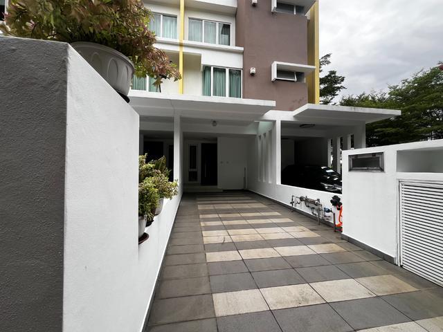 Murah 2 Storey Aqua Villa Townhouse SEKSYEN 7 SHAH ALAM