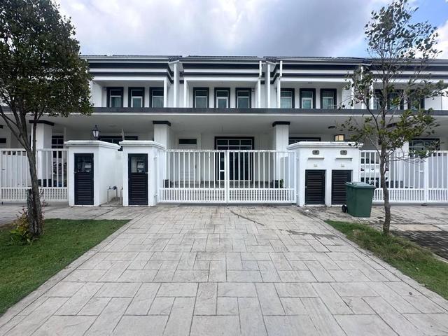 MURAH 2 Storey Merrydale Eco Majestic Semenyih