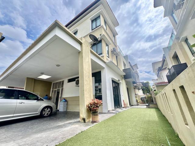 MURAH 3 Storey Semi D Taman Tropika 2 Kg Sg Tangkas Near UKM Bangi