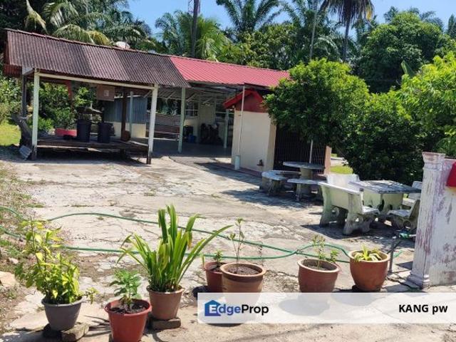 MURAH Tanah commercial For SALE / RENT Pekan Sungai Karangan