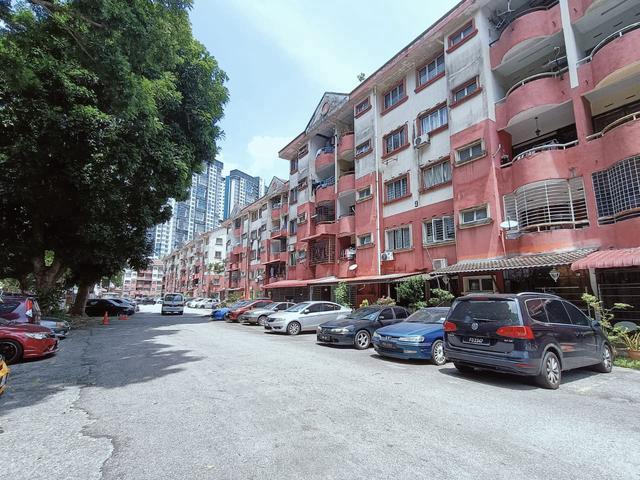MURAH BELOW MARKETKekwa Apartment Taman Putra Perdana Puchong