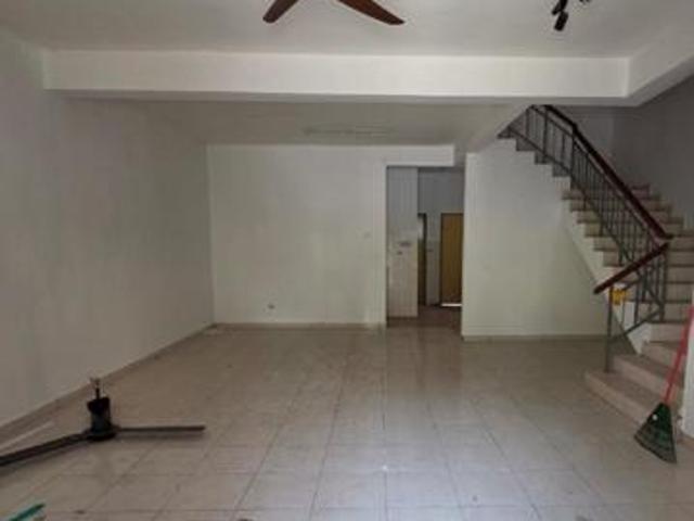MURAH CANTIK NON BUMI Double Storey Sungai Buloh Country Resort