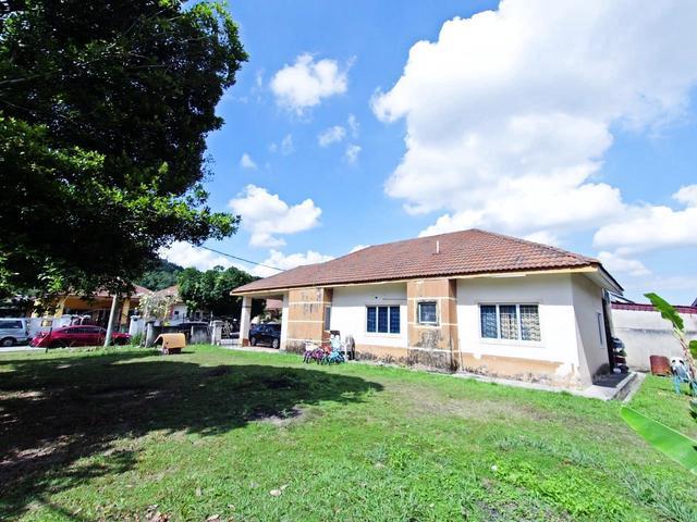 MURAH CORNER LOT Taman Bukit Coral SemiD Single Storey Sikamat