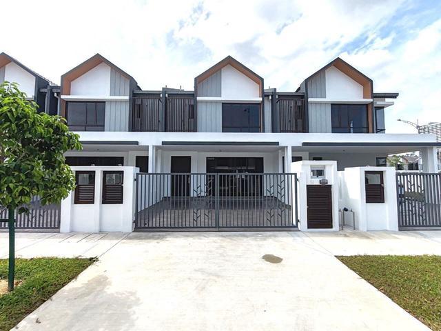 MURAH Double Storey Serenia Anisa Serenia City Sepang