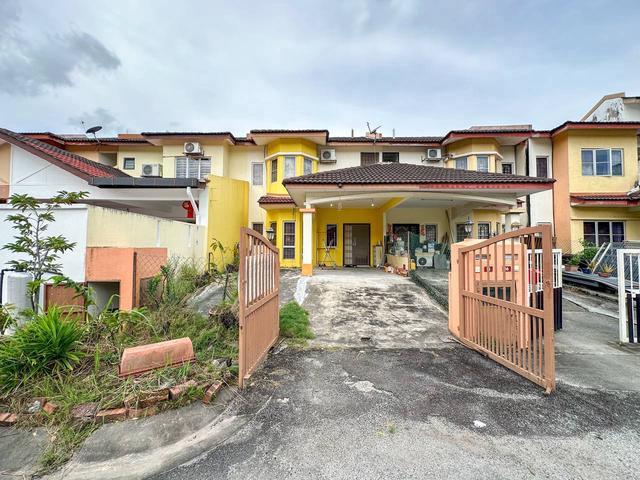 MURAH Double Storey Terrace AmanPutra Puchong