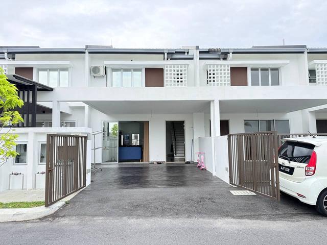 MURAH Double Storey Terrace House Emilia 2 Nilai Impian