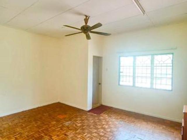 MURAH Double Storey Terrace Seksyen 5 Bandar Bukit Mahkota Bangi