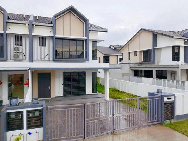 Murah End lot Bandar Bukit Raja LYRA Double Storey