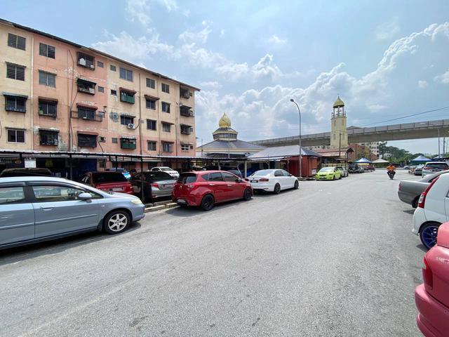 MURAH Flat Taman Puchong Permai