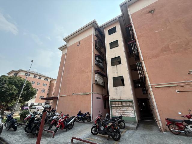 MURAH GOOD FOR INVESTMENT Flat Palma Bandar Botanic Klang For Sale