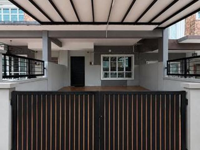 MURAH RENOVATEDCANTiK2 STOREY TAMAN PELANGI SEMENYIH RAFFLESIA