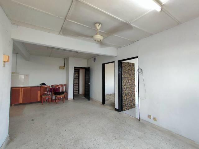MURAH Semarak Apartment Putra Perdana Puchong