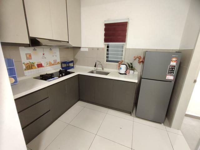 MURAH Skyawani 3 Kitchen Cabinet 3 Bilik 2 Air Cond FOR RENT