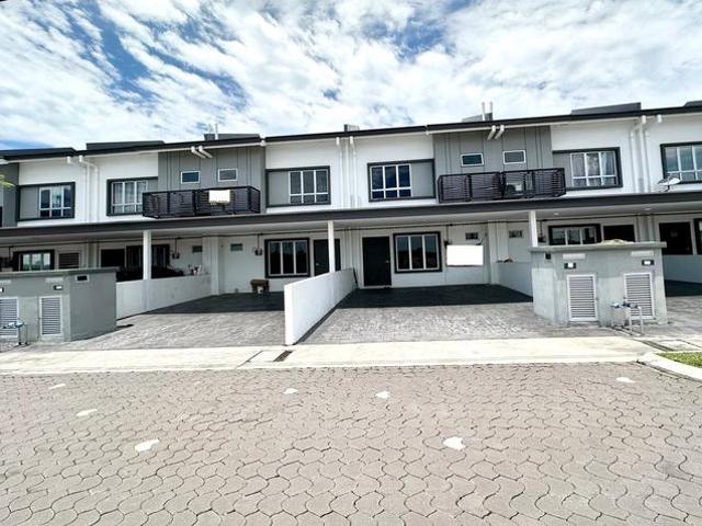 MURAHOPEN FACING Double Storey Terrace RENTAK PERDANA LBS Puncak Alam