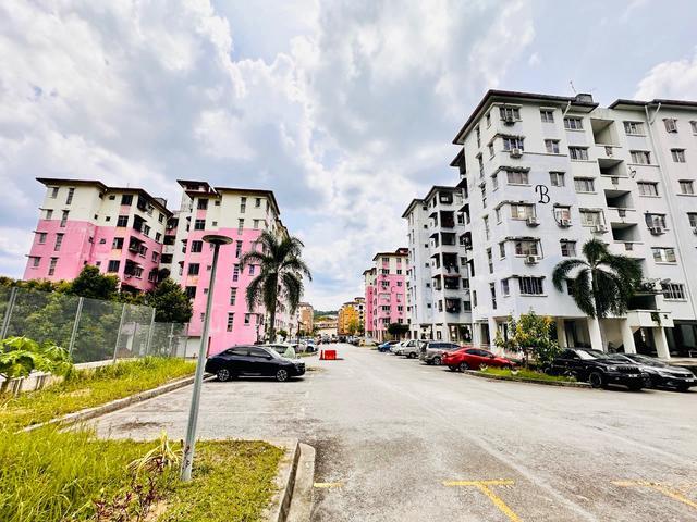 MURAHFOR SALE Apartment Salvia Seksyen 11 Kota Damansara