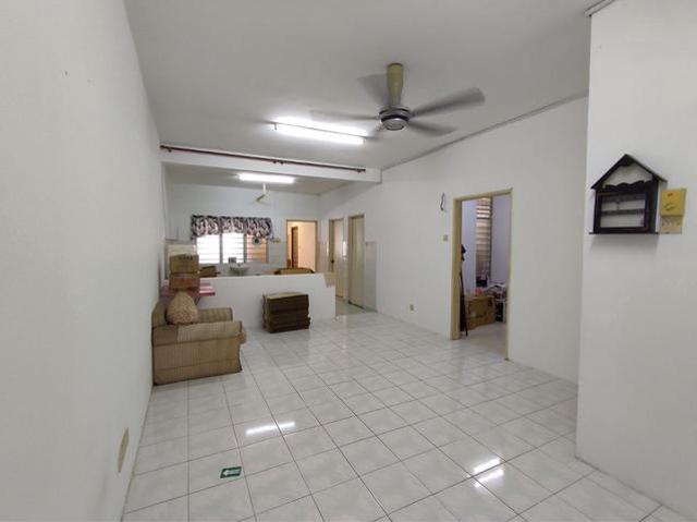 MURAHGROUNDFLOOR Townhouse Seksyen 32 Bukit Rimau
