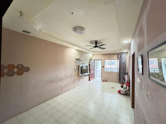 MurahParking Townhouse Desa Mutiara Bandar Country HomesRawang