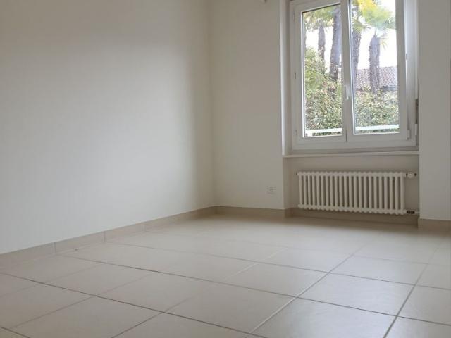 MURALTO – We rent spacious 4½ room lake view apartment