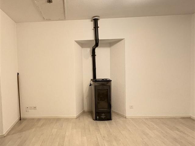 MURALTO, 21/2 Zimmer Wohnung zu vermieten mit eigenem Eingang