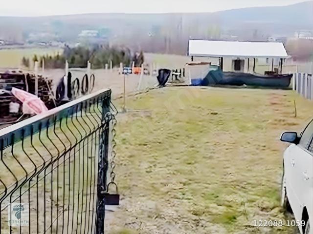 MURAT TÜRKMEN'den GÜNEYCE'de ETRAFI_çevrili 500m2 HAZIR_BAHÇE_yeri