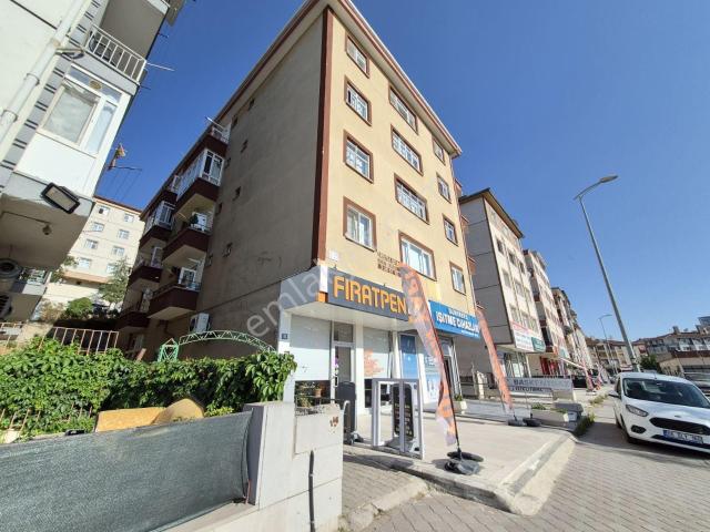 Murat Türkmen'den kiralık Dünya_göz_hastanesi Yanında 3+1_daire
