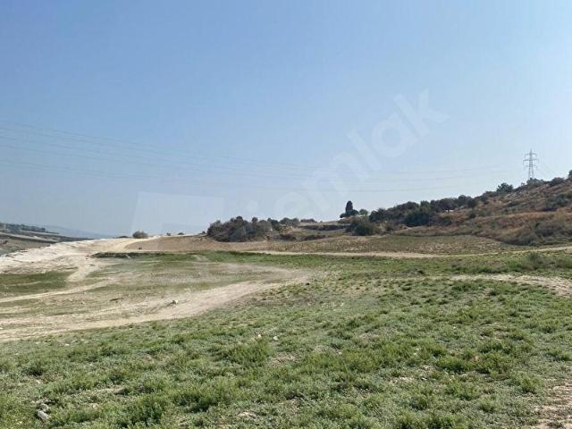 MURAT EMLAK'TAN İNCİRLİKUYU MAH. 11.571.87 METRE SATILIK TARLA