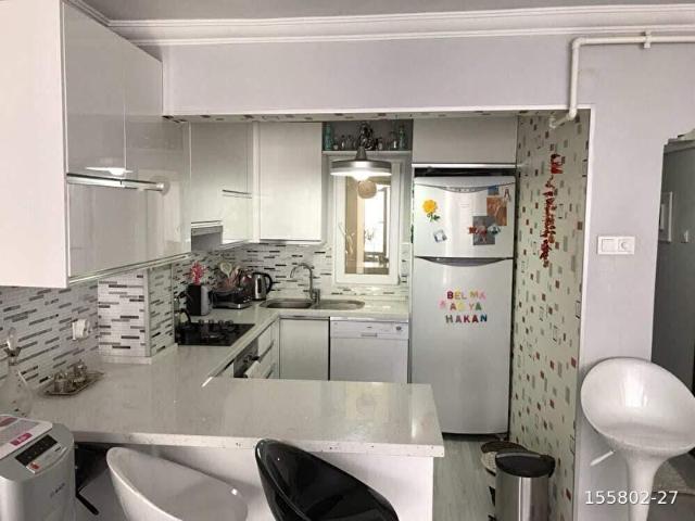 Murat Reis Mh 3+1 130 m2 Arakat Otoparklı Doğalgazlı Acil Satılık Daire