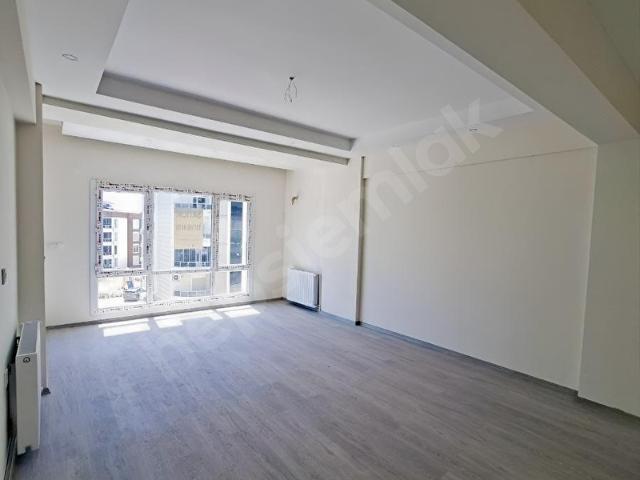 MURATBEY MAHALLESİNDE 2+1 AÇIK MUTFAK
