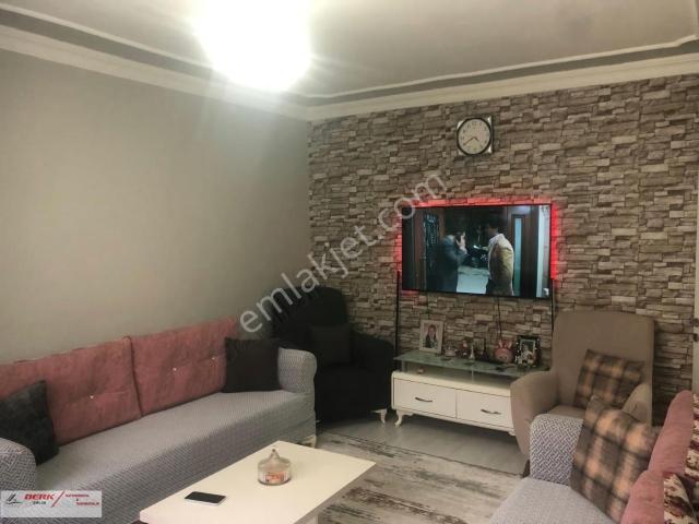 Muratlı Kurtpınar Mh'de Konyalılar Sitesinde 3+1 Satılık Daire