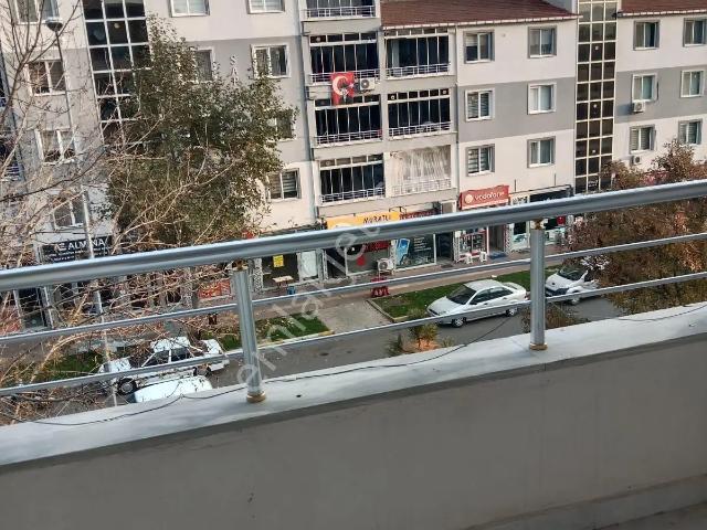 Muratlı Merkezde Geniş Balkonlu Kiralık 2+1 Daire