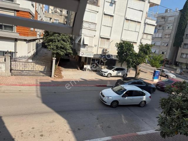 Muratpaşa / Güvenlik Te Masrafsız, Ferah 3+1 Satılık Daire