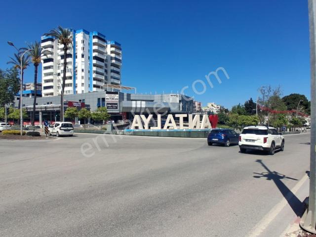 Muratpaşa Güllük Ana Cadde Üstünde Deniz Manzaralı Faal Kafe