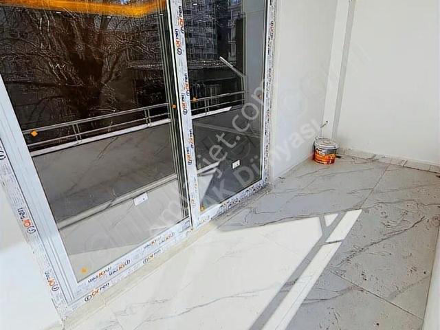 Muratpaşa Mah.tramvay Dibi Sıfır Masraf Katta 3+1 145m2 Daire