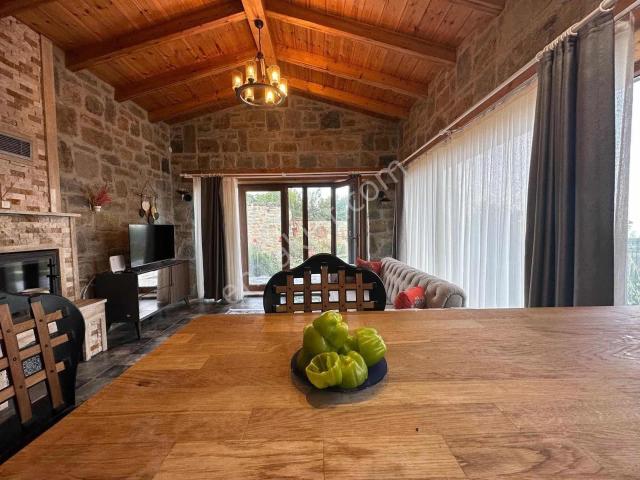 Mürefte'de De Full Eşyalı Deniz Manzaralı Kiralık Taş Ev