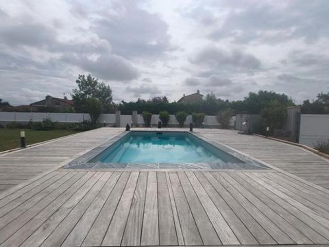 Muret, villa T4 de 124,84m² sur une parcelle de 1159m²avec piscine et double garage