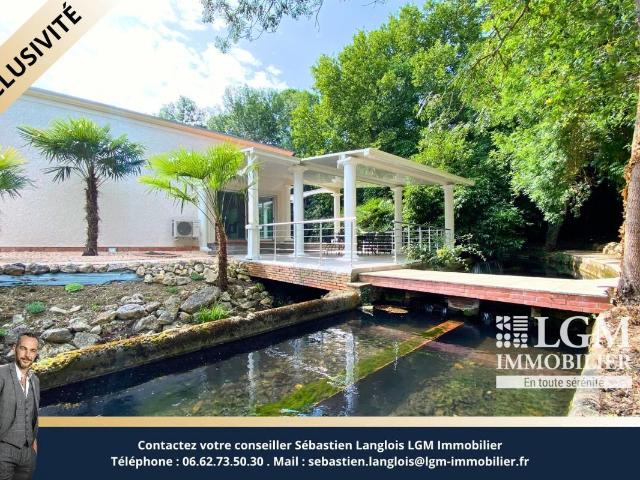 PROPRIÉTÉ D’EXCEPTION DE 337 M² + APPARTEMENT INDÉPENDANT – PARC DE 2 500 M² AVEC RUISSEAU – MURET