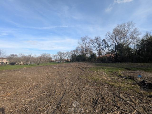 Muret Brioudes: Terrain à viabiliser de 1 843m²