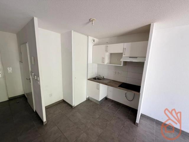 MURET MAISON T3 2 NIVEAUX DANS RESIDENCE + 2 PARKINGS