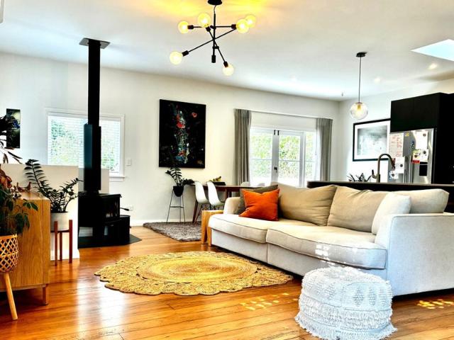 muriwai beach, 3 bedrooms