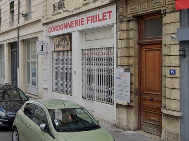 Murs à vendre LYON 6EME 69, local d'une surface totale de 57 m² environ plus mezzanine de 27 m² utiles