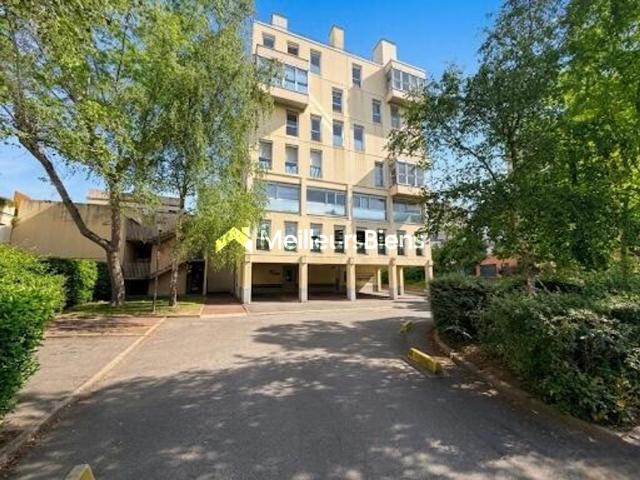 Murs Commerciaux Occupés 56 m² – Cergy Préfecture Le Ponceau – Idéal Investisseur / Rendement Sécurisé