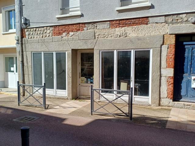 MURS COMMERCIAUX A VENDRE A ANDREZIEUX