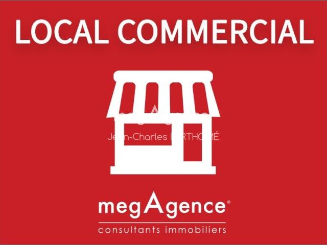 Murs commerciaux d' une surface exploitable de 200M2, emplacement stratégique, très bonne rentabilité