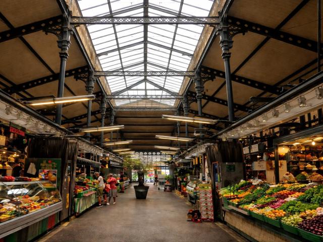 MURS COMMERCIAUX PARIS 18E DE 100M2 AVEC EXTRACTEUR